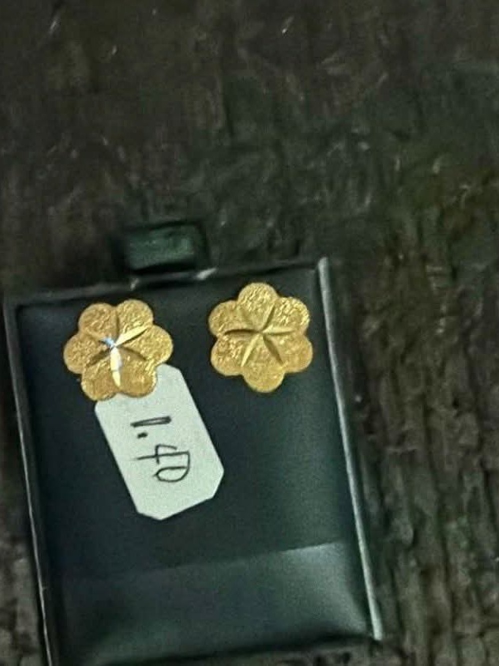 18k Saudi Gold Floral Clover Stud Earrings - Elegant Women’s Jewelry